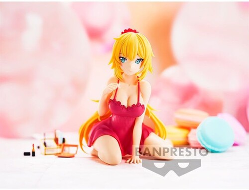 Hololive IF Relax time - Akai Haato Statue