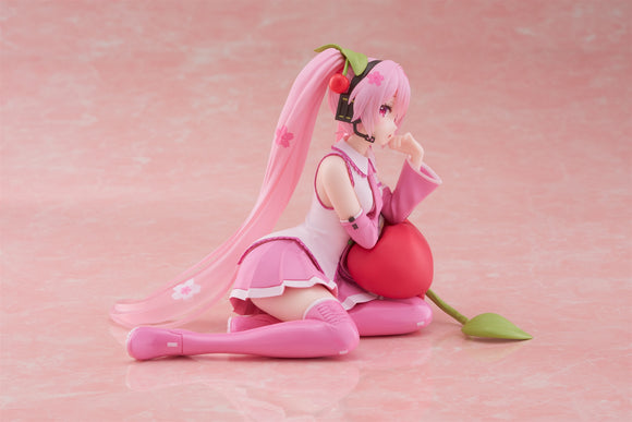 Hatsune Miku - Sakura Miku Desktop Cute Prize Figure (Cherry Cushion Ver.)