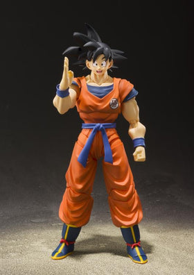Dragon Ball Z S.H.Figuarts Goku (A Saiyan Raised On Earth) Action Figure