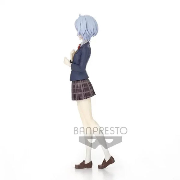 Fuka Kikuchi “Bottom-Tier Character Tomozaki” Prize Figure