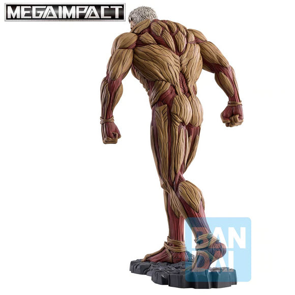 Armored Titan (Battle of Heaven and Earth) Collectible Figure