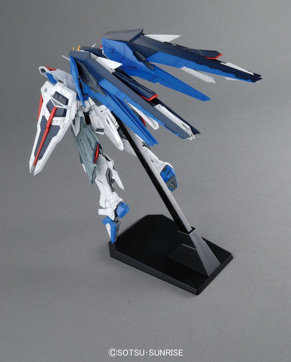 MG ZGMF-X10A Freedom Gundam Ver 2.0