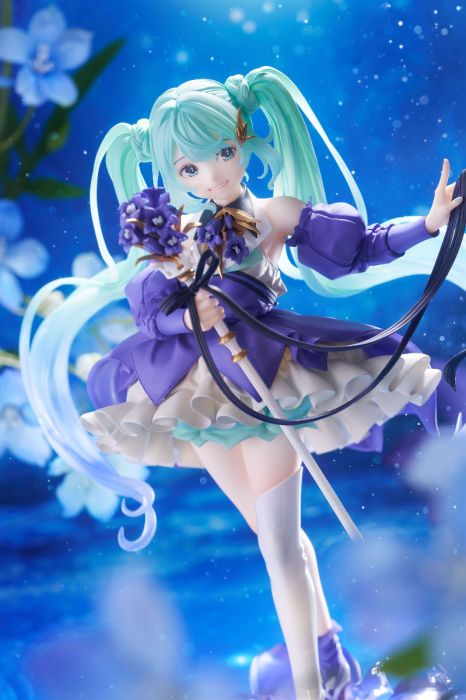 Taito AMP+ Cranenking Figure - Hatsune Miku (2024 Birthday Flower Ver.)